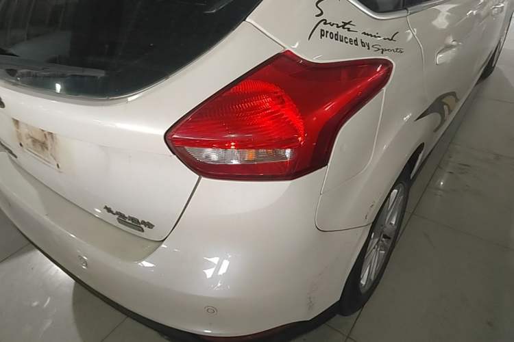 Used Ford Focus 2017 Hatchback EcoBoost 180 Automatic Elite Model Right Rear Taillight