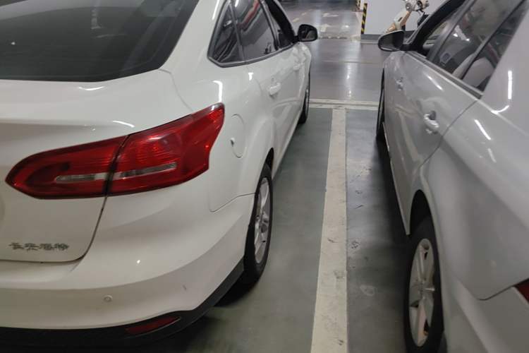 Used Ford Focus 2017 Sedan 1.6L Manual Comfort Plus SmartDrive Edition Right Rear Taillight