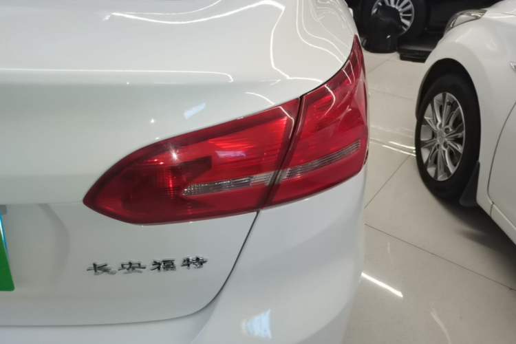 Used Ford Focus 2017 Sedan 1.6L Automatic Fashion Edition Smart Drive Version Right Rear Taillight