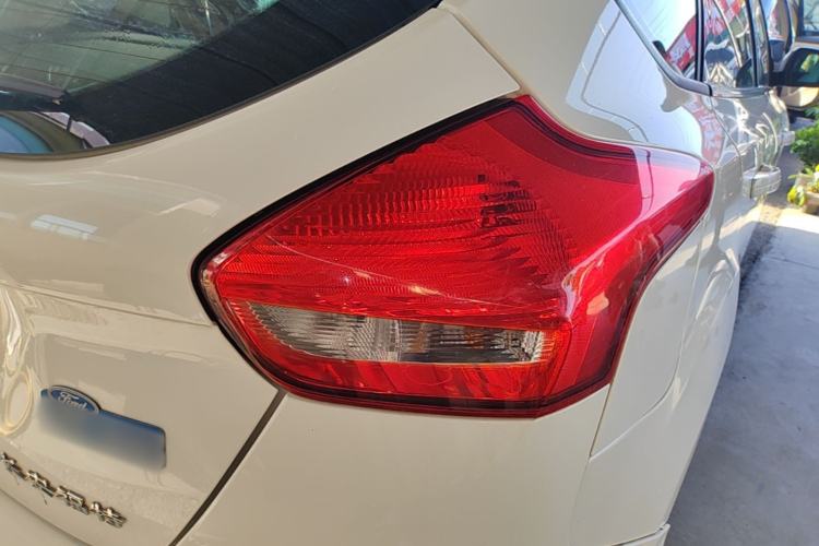Used Ford Focus 2017 Hatchback 1.6L Automatic Comfort Plus SmartDrive Edition Right Rear Taillight
