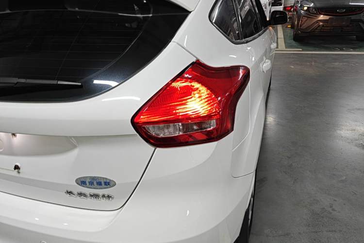 Used Ford Focus 2017 Hatchback 1.6L Automatic Fashion Edition Smart Drive Version Right Rear Taillight