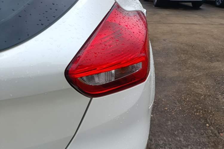 Used Ford Focus 2017 Hatchback 1.6L Automatic Comfort Plus SmartDrive Edition Right Rear Taillight