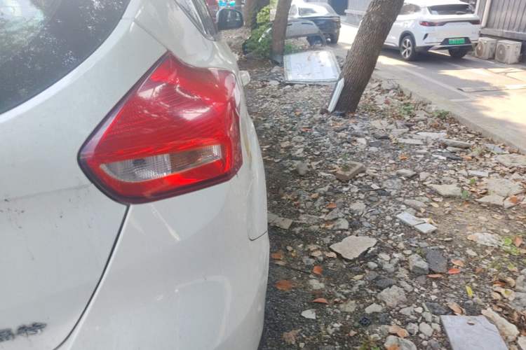 Used Ford Focus 2017 Hatchback 1.6L Automatic Comfort Plus SmartDrive Edition Right Rear Taillight