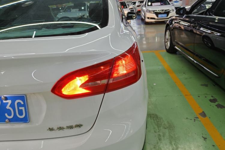 Used Ford Focus 2017 Sedan 1.6L Automatic Comfort Plus SmartDrive Edition Right Rear Taillight