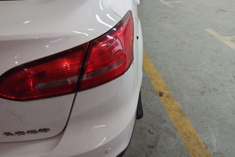 Used Ford Focus 2017 Sedan 1.6L Automatic Comfort Plus SmartDrive Edition Right Rear Taillight