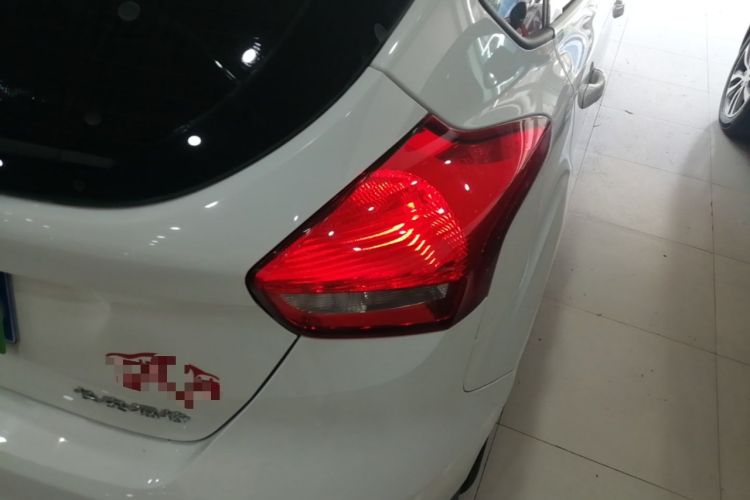 Used Ford Focus 2017 Hatchback 1.6L Automatic Comfort Plus SmartDrive Edition Right Rear Taillight