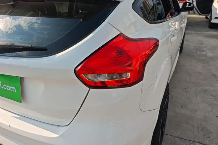 Used Ford Focus 2017 Hatchback 1.6L Manual Comfort Plus SmartDrive Edition Right Rear Taillight