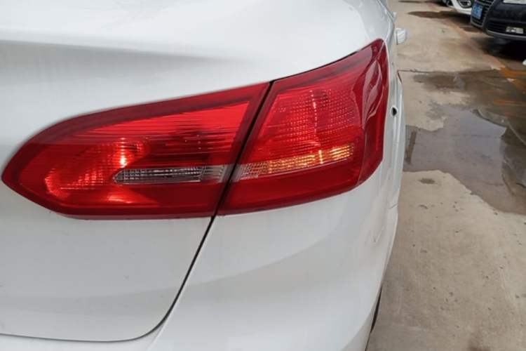 Used Ford Focus 2017 Sedan 1.6L Manual Comfort Plus SmartDrive Edition Right Rear Taillight