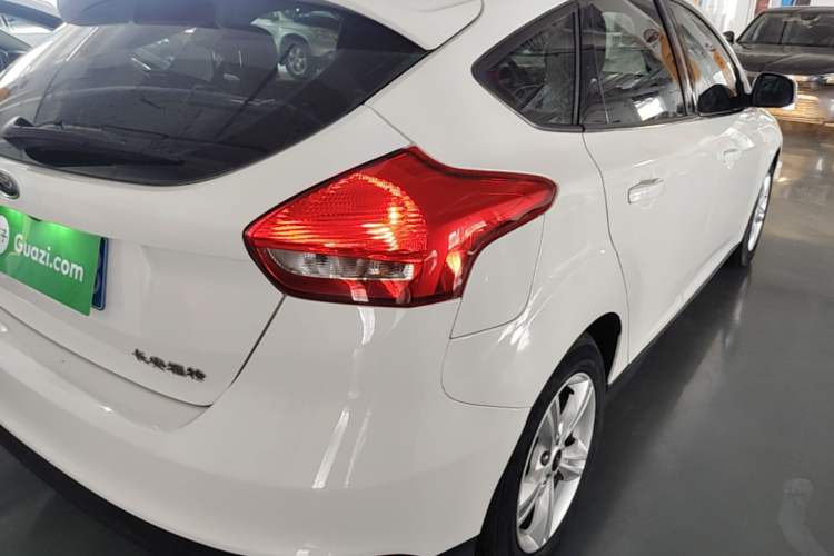 Used Ford Focus 2017 Hatchback 1.6L Automatic Comfort Plus SmartDrive Edition Right Rear Taillight