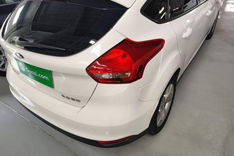 Used Ford Focus 2017 Hatchback 1.6L Automatic Comfort Plus SmartDrive Edition Right Rear Taillight