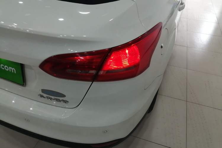 Used Ford Focus 2017 Sedan 1.6L Automatic Fashion Edition Smart Drive Version Right Rear Taillight