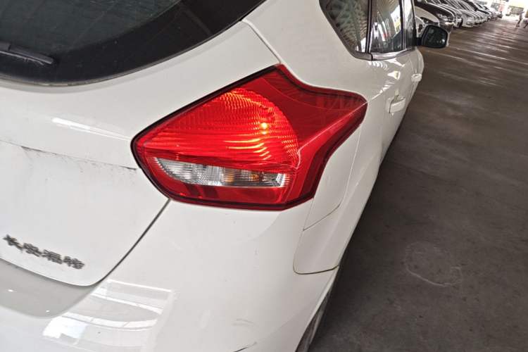 Used Ford Focus 2017 Hatchback 1.6L Manual Comfort Plus SmartDrive Edition Right Rear Taillight