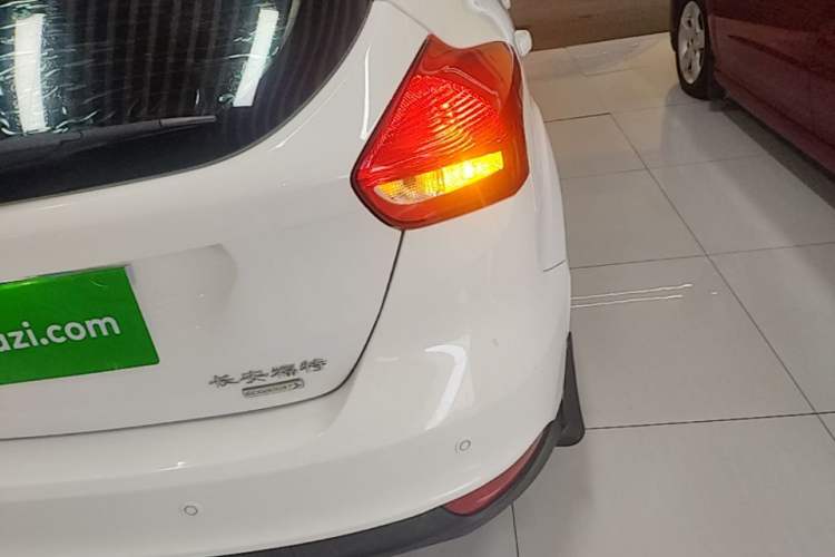 Used Ford Focus 2017 Hatchback EcoBoost 180 Automatic Elite Model Right Rear Taillight
