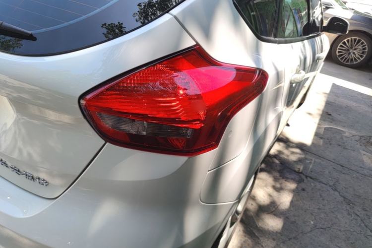 Used Ford Focus 2017 Hatchback 1.6L Automatic Comfort Plus SmartDrive Edition Right Rear Taillight