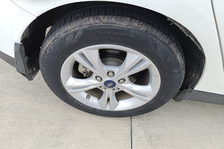 Used Ford Focus 2017 Hatchback 1.6L Automatic Comfort Plus SmartDrive Edition Right Rear Wheel Hub