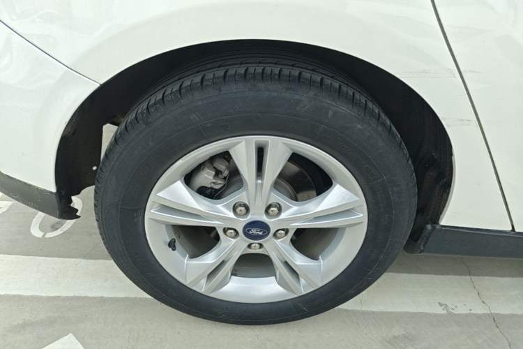 Used Ford Focus 2017 Hatchback 1.6L Automatic Comfort Plus SmartDrive Edition Right Rear Wheel Hub