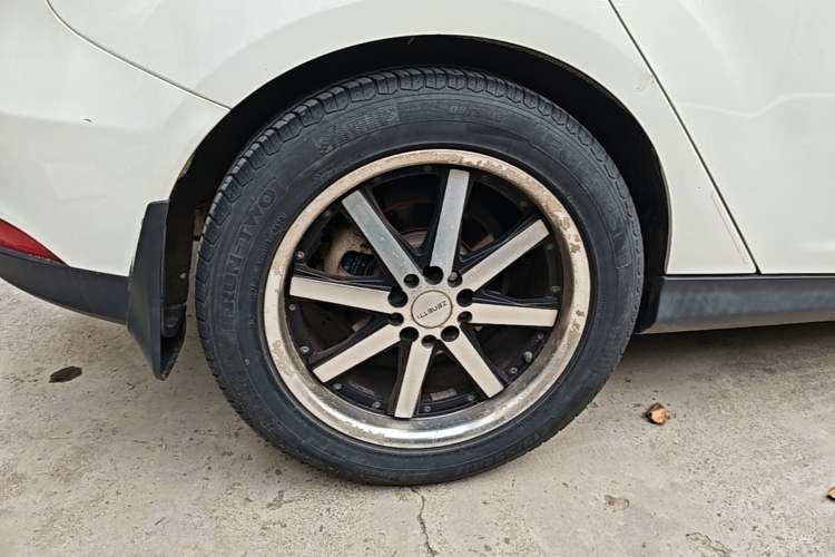 Used Ford Focus 2017 Hatchback EcoBoost 180 Automatic Elite Model Right Rear Wheel Hub