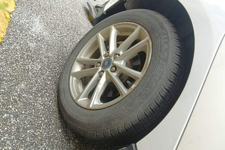 Used Ford Focus 2017 Hatchback EcoBoost 180 Automatic Elite Model Right Rear Wheel Hub