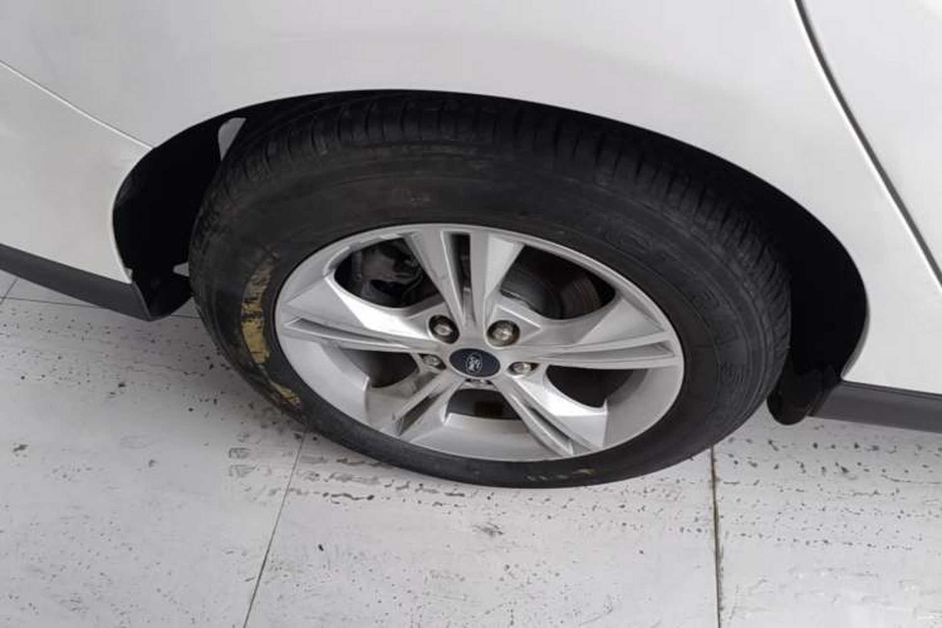 Used Ford Focus 2017 Sedan 1.6L Automatic Comfort Plus SmartDrive Edition Right Rear Wheel Hub