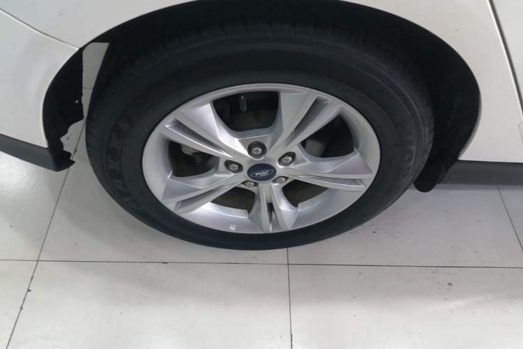 Used Ford Focus 2017 Hatchback 1.6L Automatic Comfort Plus SmartDrive Edition Right Rear Wheel Hub