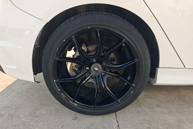 Used Ford Focus 2017 Hatchback 1.6L Manual Comfort Plus SmartDrive Edition Right Rear Wheel Hub
