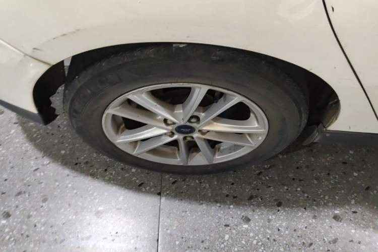 Used Ford Focus 2017 Hatchback 1.6L Manual Fashion Edition SmartDrive Version Right Rear Wheel Hub