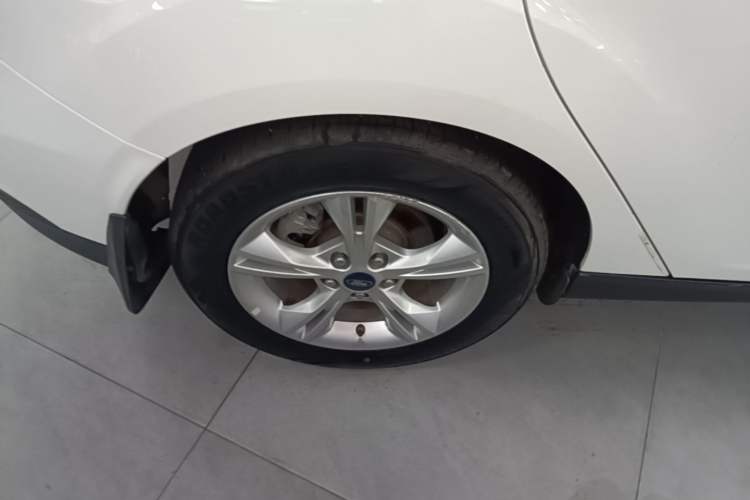 Used Ford Focus 2017 Hatchback 1.6L Automatic Comfort Plus SmartDrive Edition Right Rear Wheel Hub
