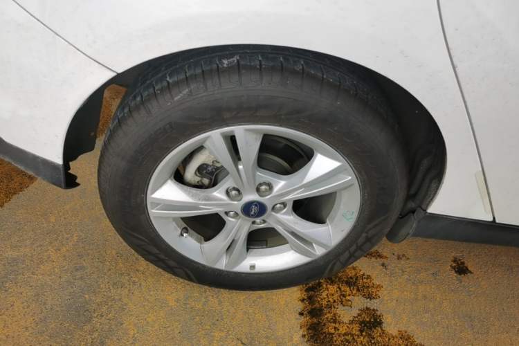 Used Ford Focus 2017 Hatchback 1.6L Automatic Comfort Plus SmartDrive Edition Right Rear Wheel Hub