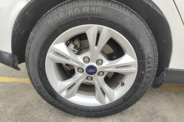 Used Ford Focus 2017 Hatchback 1.6L Automatic Comfort Plus SmartDrive Edition Right Rear Wheel Hub