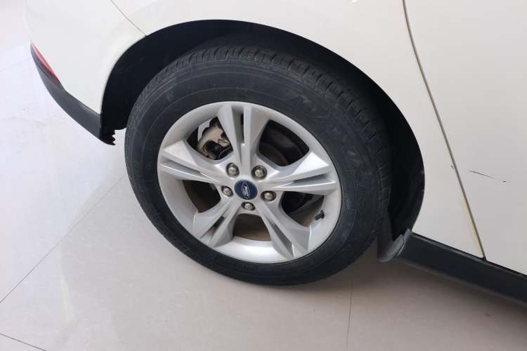 Used Ford Focus 2017 Hatchback 1.6L Automatic Comfort Plus SmartDrive Edition Right Rear Wheel Hub