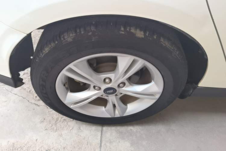 Used Ford Focus 2017 Hatchback 1.6L Manual Comfort Plus SmartDrive Edition Right Rear Wheel Hub