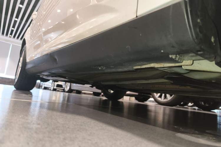 Used Ford Focus 2017 Sedan EcoBoost 180 Automatic Elite Model Right Side Sill