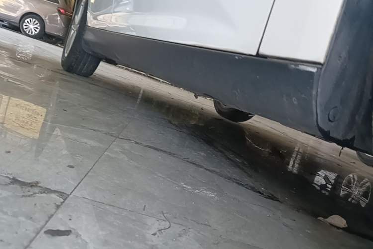 Used Ford Focus 2017 Sedan EcoBoost 180 Automatic Elite Model Right Side Sill