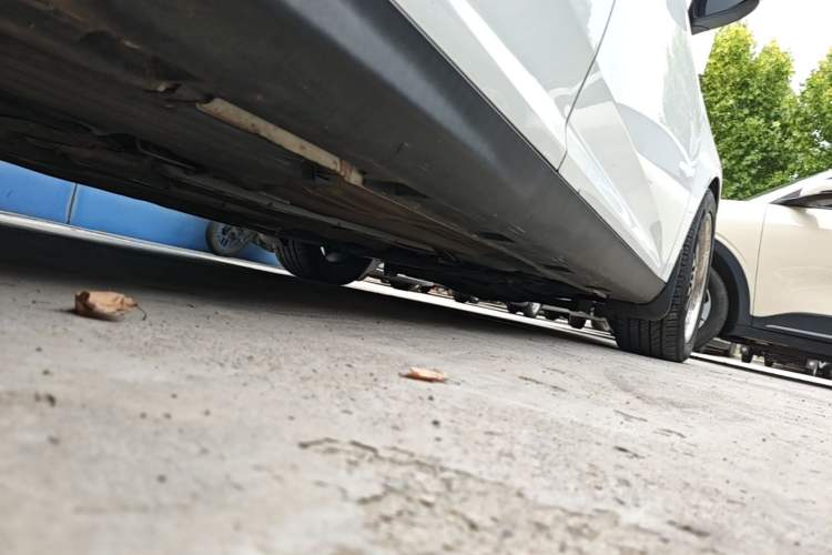 Used Ford Focus 2017 Hatchback EcoBoost 180 Automatic Elite Model Right Side Sill