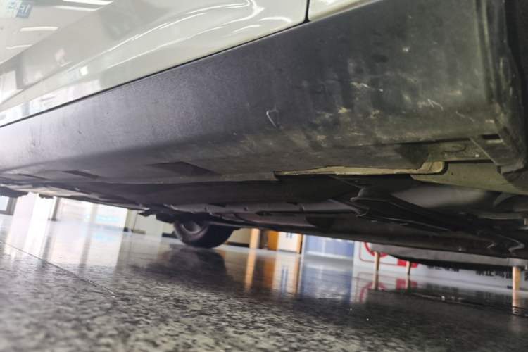 Used Ford Focus 2017 Hatchback 1.6L Automatic Comfort Plus SmartDrive Edition Right Side Sill