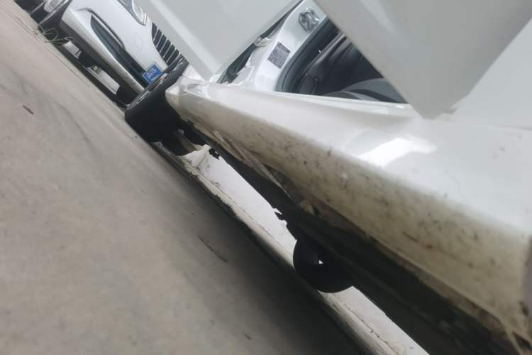 Used Ford Focus 2017 1.5T CTCC White and Black Limited Edition Right Side Sill