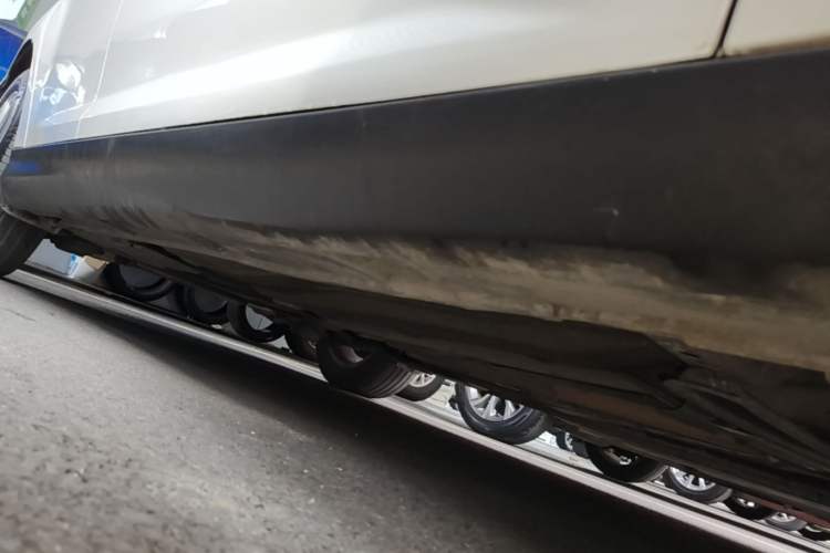 Used Ford Focus 2017 Sedan EcoBoost 180 Automatic Elite Model Right Side Sill