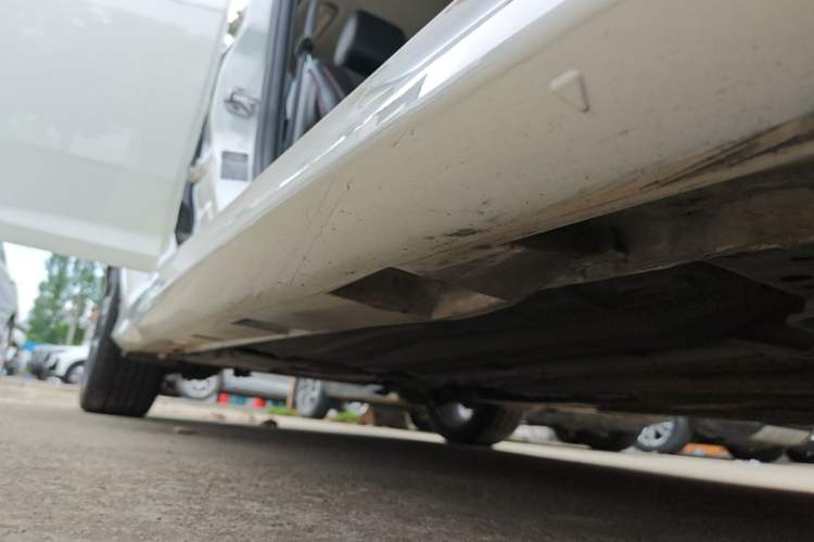 Used Ford Focus 2017 1.5T CTCC White and Black Limited Edition Right Side Sill