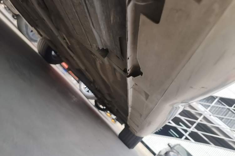 Used Ford Focus 2017 Hatchback EcoBoost 180 Automatic Elite Model Right Side Sill