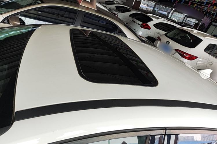 Used Ford Focus 2017 Sedan 1.6L Manual Fashion Edition Smart Drive Version Roof