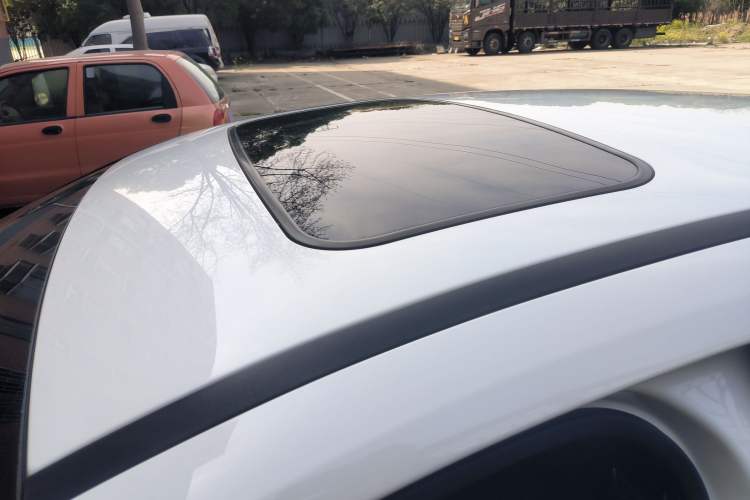 Used Ford Focus 2017 Hatchback 1.6L Automatic Fashion Edition Smart Drive Version Roof