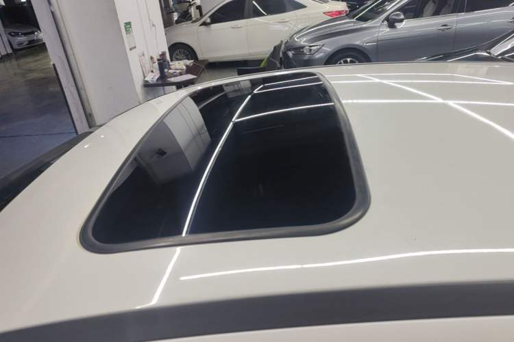 Used Ford Focus 2017 Hatchback 1.6L Automatic Fashion Edition Smart Drive Version Roof