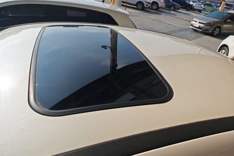 Used Ford Focus 2017 Sedan 1.6L Manual Fashion Edition Smart Drive Version Roof