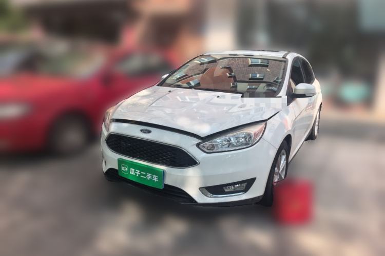 Used Ford Focus 2017 Hatchback 1.6L Manual Fashion Edition SmartDrive Version Guazi used car, China used car export, Used car for sale, Used cars, Cheapest cars for sale
