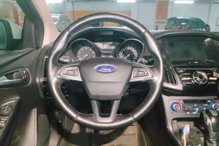 Used Ford Focus 2017 Hatchback EcoBoost 125 Automatic - Ultra-Powerful Style Edition with Smart Drive Features Steering Wheel