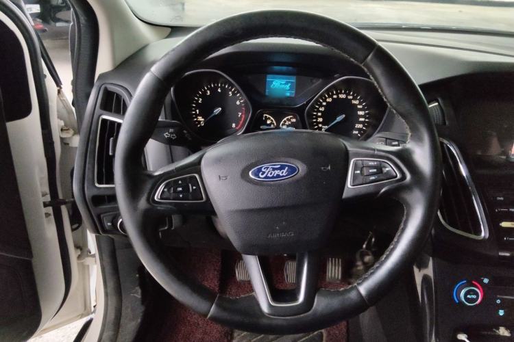 Used Ford Focus 2017 Sedan 1.6L Manual Fashion Edition Smart Drive Version Steering Wheel