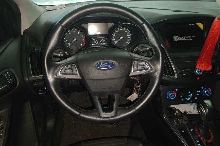 Used Ford Focus 2017 Hatchback EcoBoost 180 Automatic Elite Model Steering Wheel