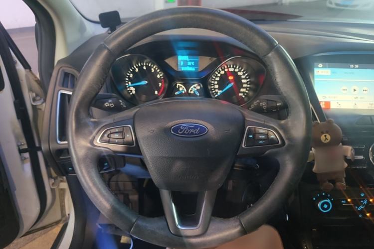 Used Ford Focus 2017 Hatchback 1.6L Automatic Fashion Edition Smart Drive Version Steering Wheel