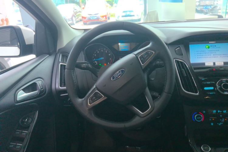 Used Ford Focus 2017 Sedan 1.6L Automatic Fashion Edition Smart Drive Version Steering Wheel