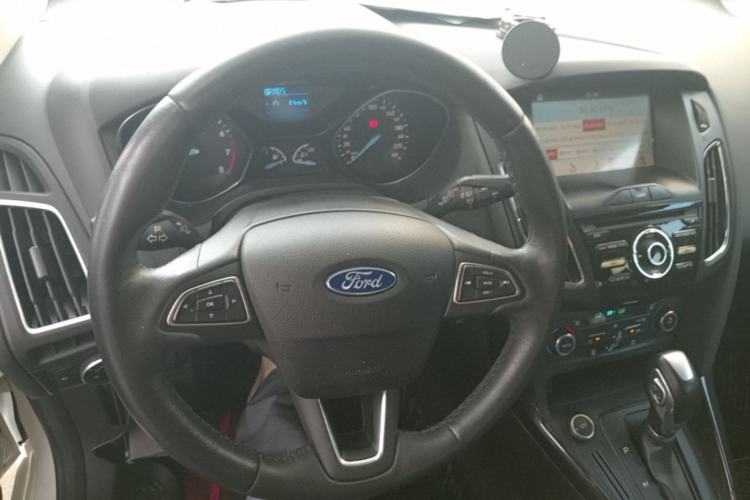 Used Ford Focus 2017 Hatchback 1.6L Automatic Fashion Edition Smart Drive Version Steering Wheel